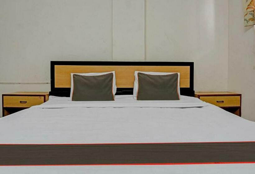 Номер Стандарт, Thakkar Lodge