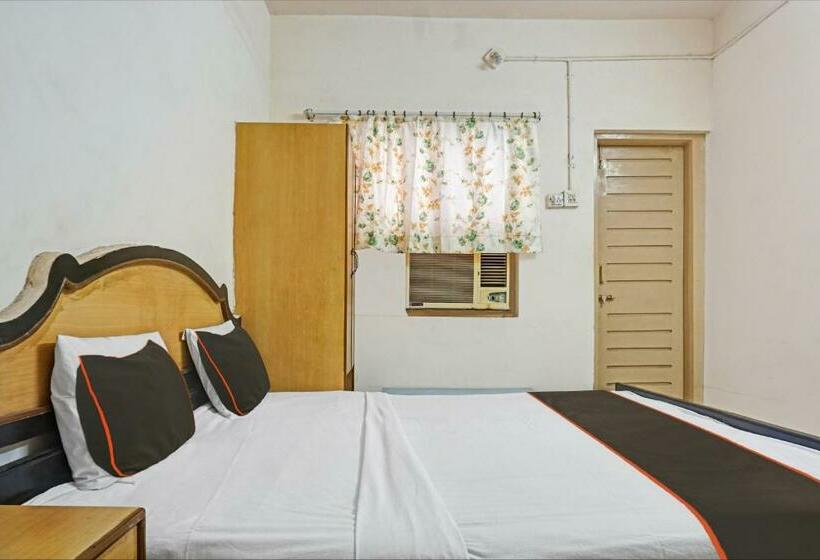 Номер Стандарт, Thakkar Lodge