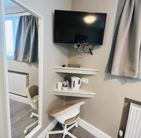 Номер Стандарт, Paragraph Palmers Green