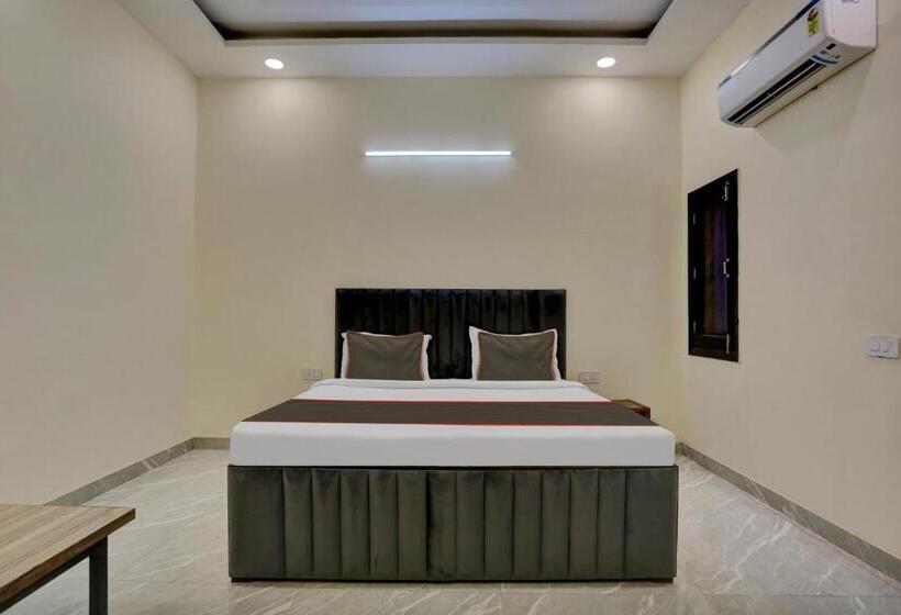 三人经典房间, Oyo Flagship Hotel Cloud Inn