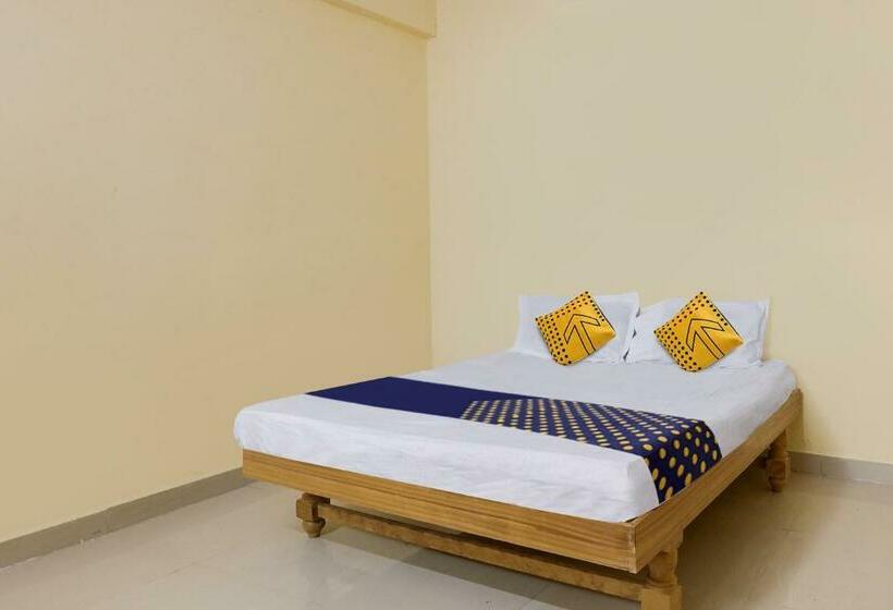 Трехместный Номер Классика, Spot On Hotel Shubham