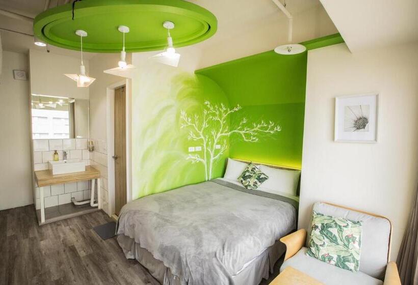 اتاق لوکس, Paper Plane Hostel