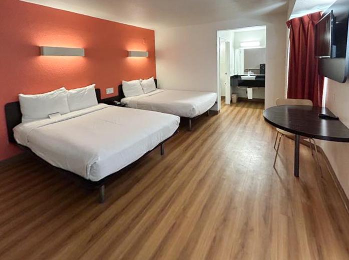 디럭스 4인 룸, Studio 6 Suites   Riverside, Ca South