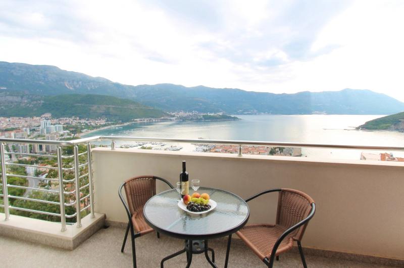 2 Bedroom Apartment Sea View, Apartments Aqua