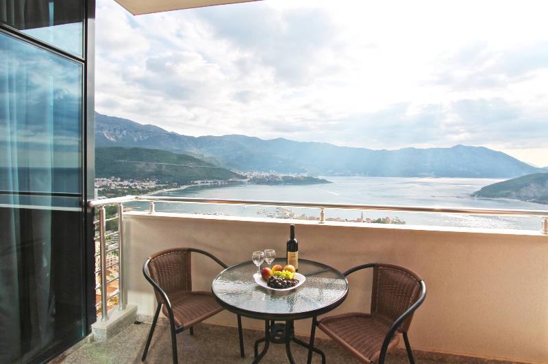 2 Bedroom Apartment Sea View, Apartments Aqua