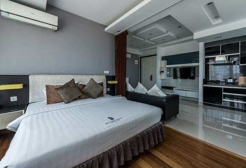 Студия Deluxe, Naki Suites @ Silvertown