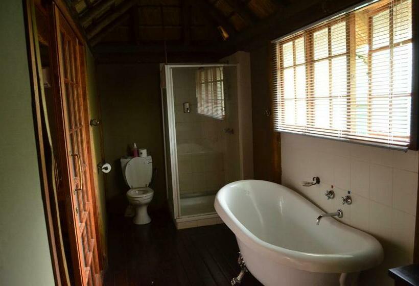 Номер Стандарт Трехместный, Acasia Guest Lodge