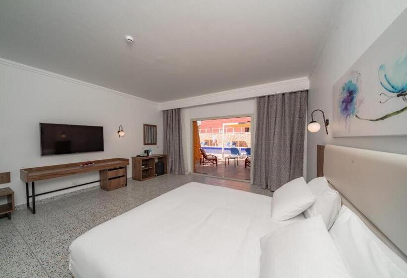 اتاق لوکس با چشم‌انداز استخر, Pickalbatros Vita Resort   Portofino Marsa Alam