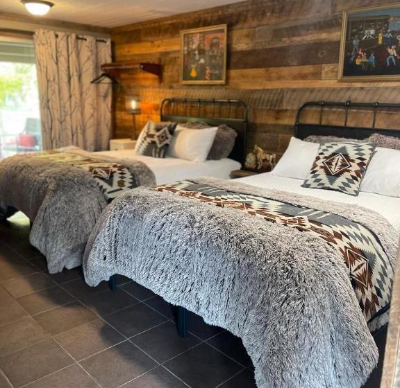 Номер Deluxe, Arthur Murray S Motel