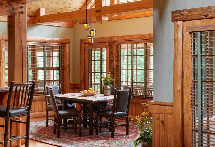 Люкс, The Chatwal Lodge    In The Unbound Collection By Hyatt