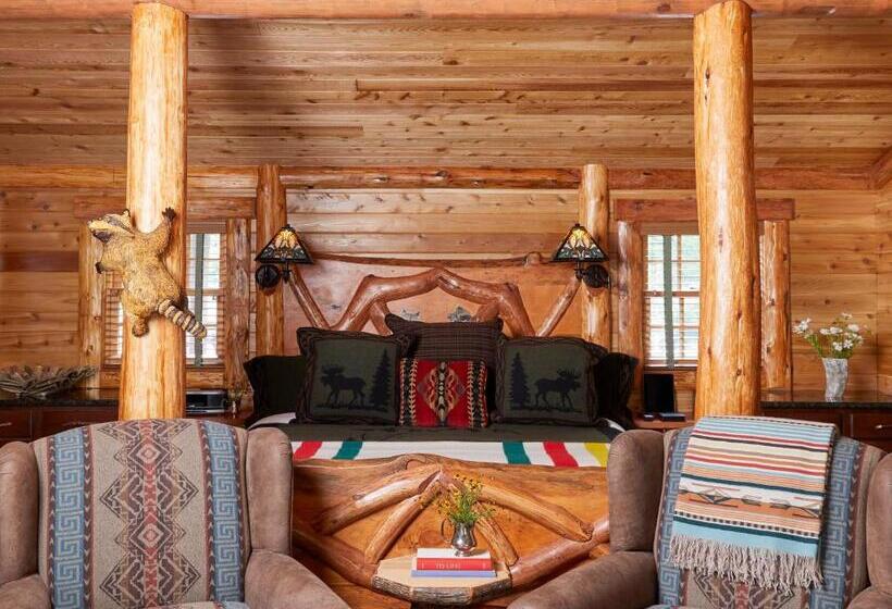 Люкс Deluxe Кровать Кинг, The Chatwal Lodge    In The Unbound Collection By Hyatt