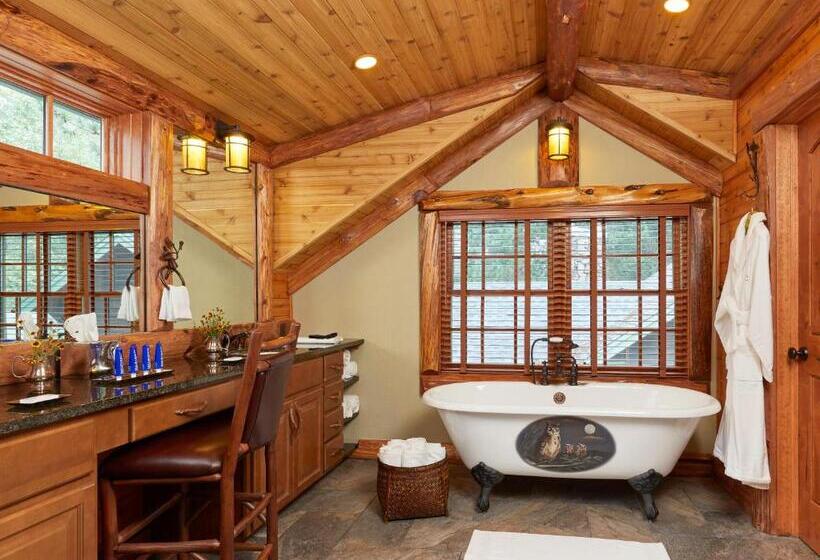 Дом 1 Спальня, The Chatwal Lodge    In The Unbound Collection By Hyatt
