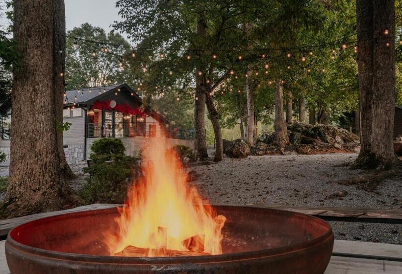디럭스 스위트 킹 침대, Tranquille Resort