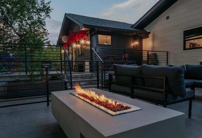 패밀리 룸 산 전망, Tranquille Resort