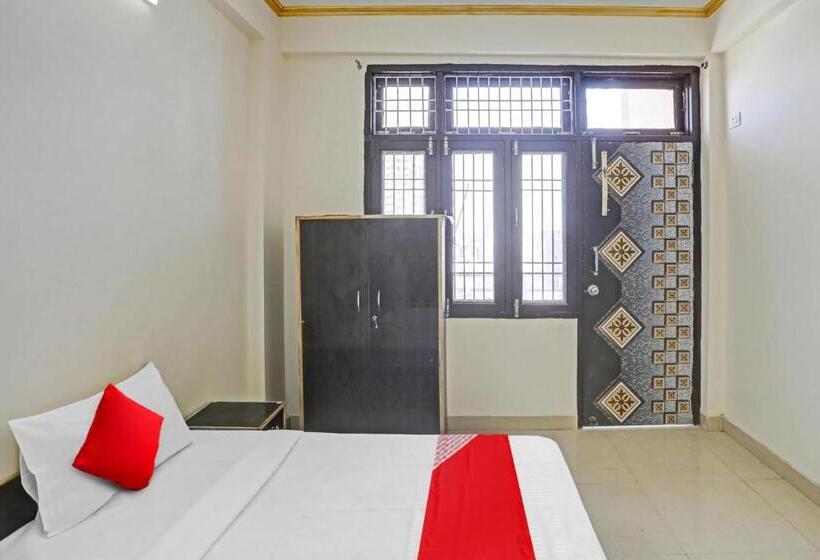 Трехместный Номер Классика, Oyo Flagship Hotel Stay Comfort
