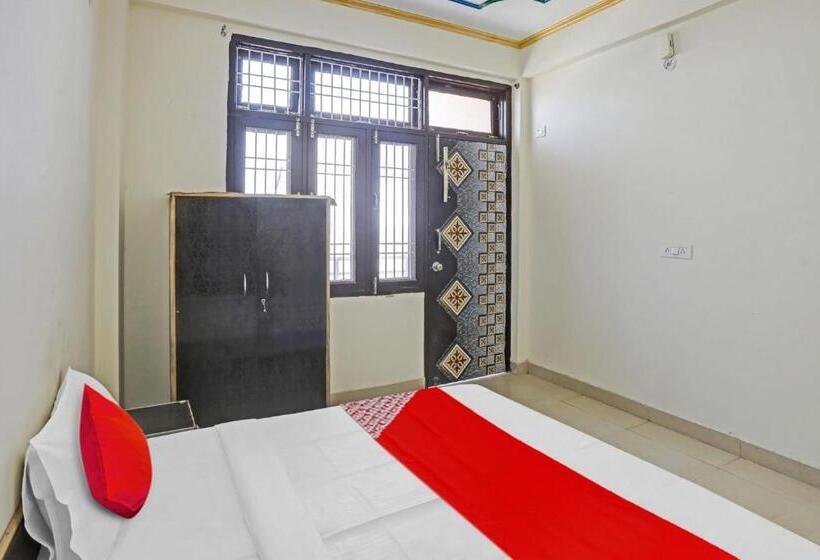 Трехместный Номер Классика, Oyo Flagship Hotel Stay Comfort