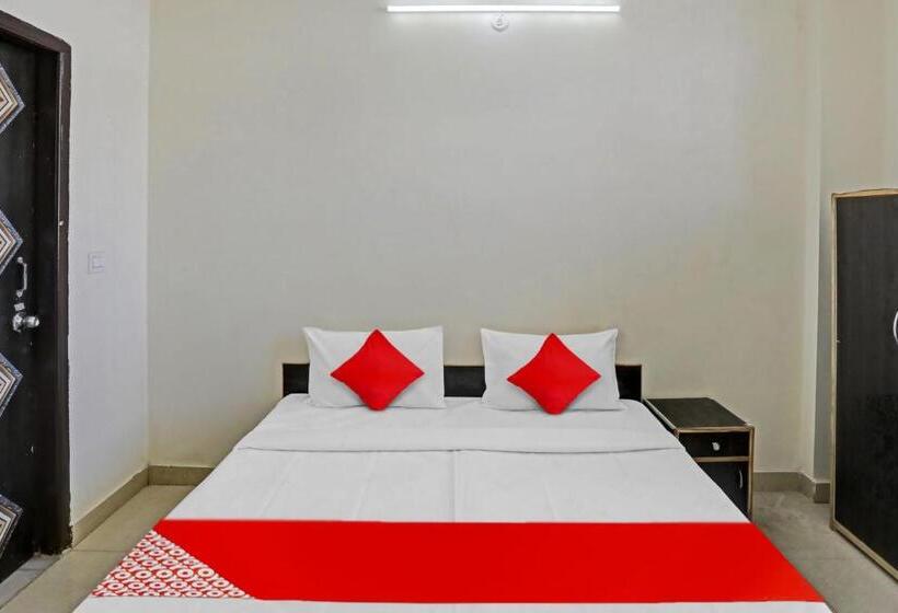 Трехместный Номер Классика, Oyo Flagship Hotel Stay Comfort