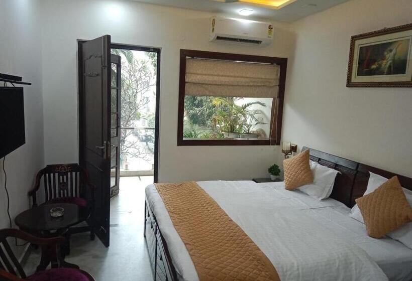 اتاق استاندارد با بالکن, Yana S B&b Nearby Aiims Hospital