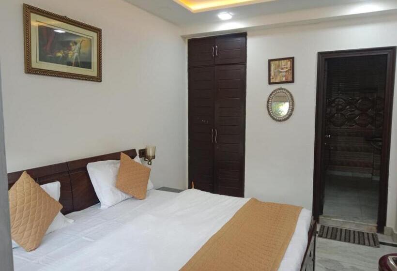 اتاق لوکس, Yana S B&b Nearby Aiims Hospital