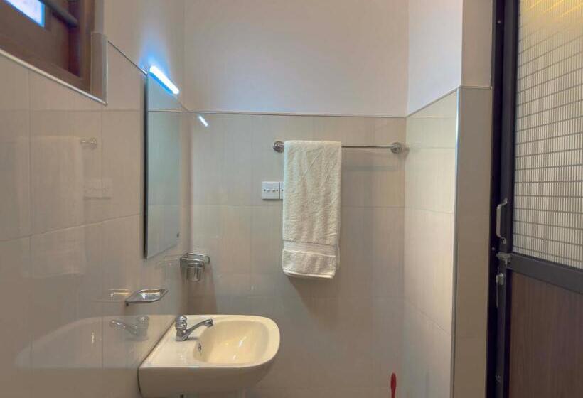 Номер Стандарт, Bluewave Inn   Weligama