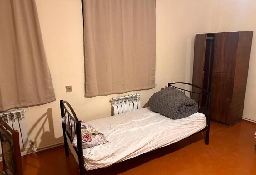 标准间, Sovet Hostel