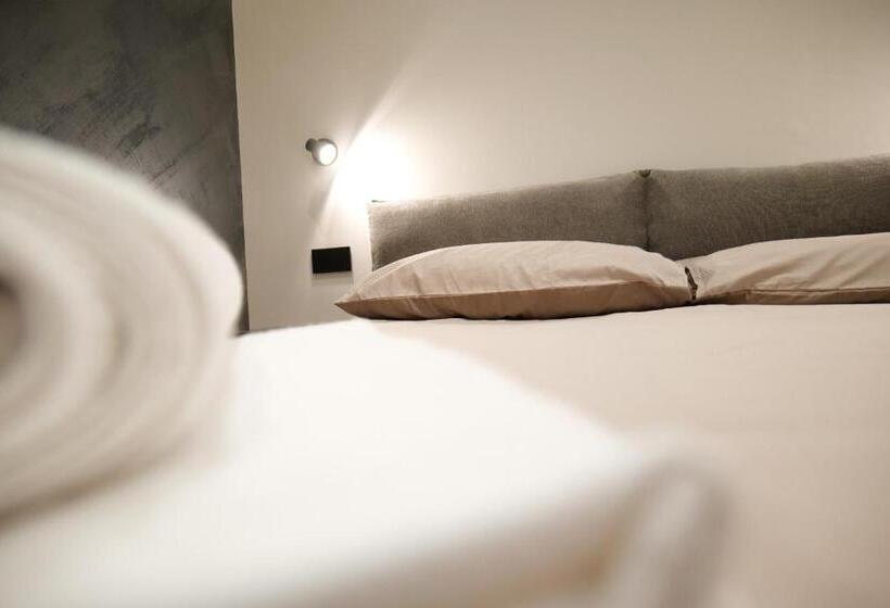 اتاق لوکس با بالکن, B&b Grace S Home Affittacamere