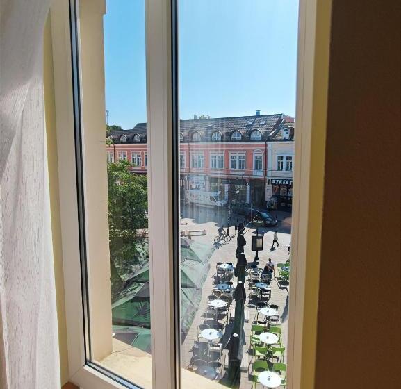اتاق لوکس, Hostel Canto