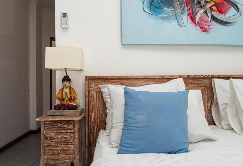 Номер Стандарт, Komodo Suites Downtown Managed By Cpm Bali