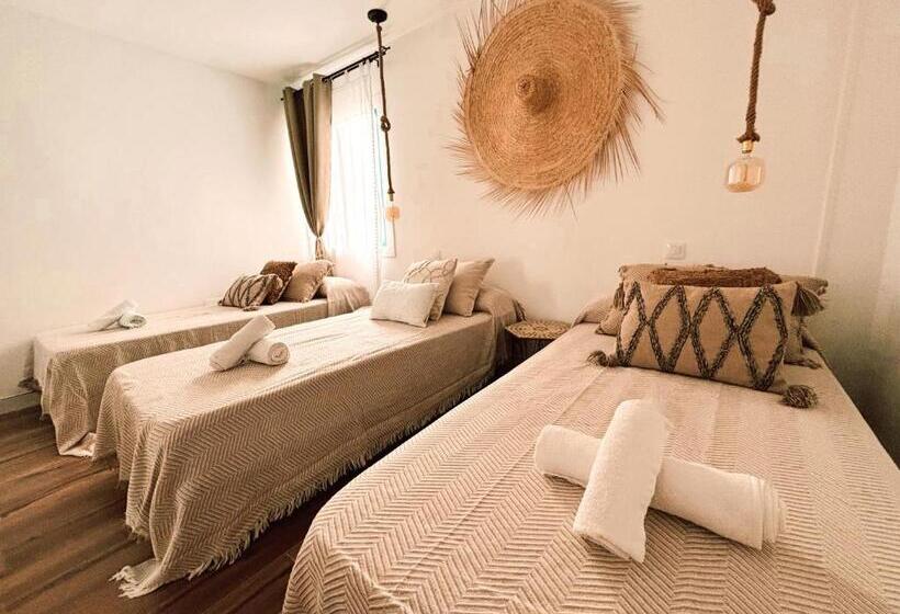 Трехместный Номер Deluxe, Chakra House Fuerteventura   Affordable Rooms In A Cozy Guesthouse