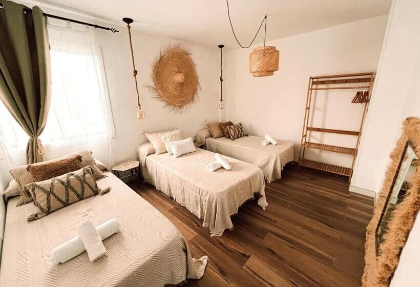 Трехместный Номер Deluxe, Chakra House Fuerteventura   Affordable Rooms In A Cozy Guesthouse
