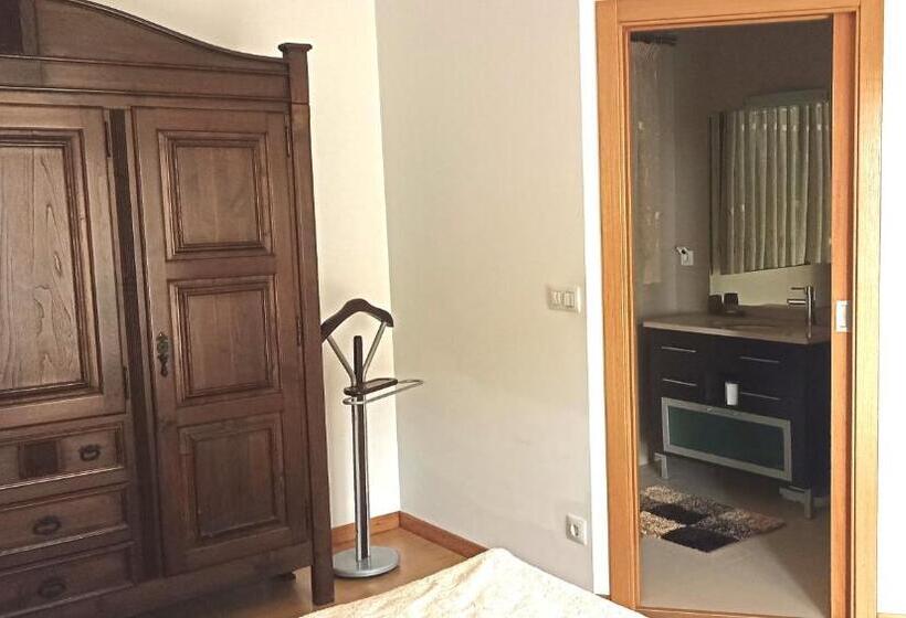Номер Стандарт Вид на Бассейн, Vale Poços House