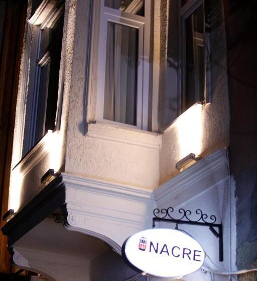اتاق اکونومی, Taksim Nacre 360 Suit