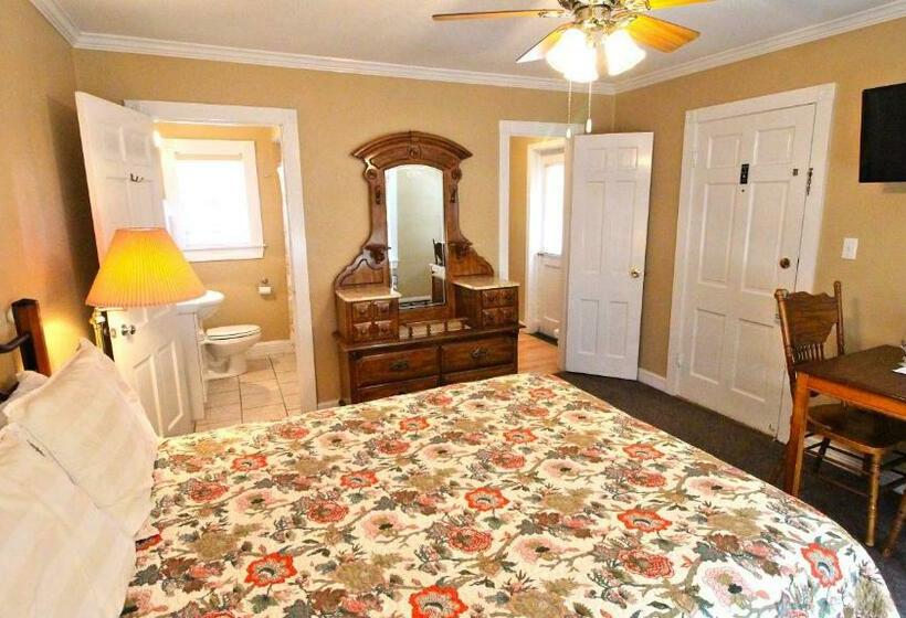 Quarto Standard Andar Superior, Peach Tree Inn & Suites