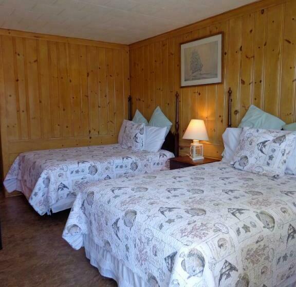 Номер Стандарт 2 Двуспальные Кровати, Town & Beach Motel