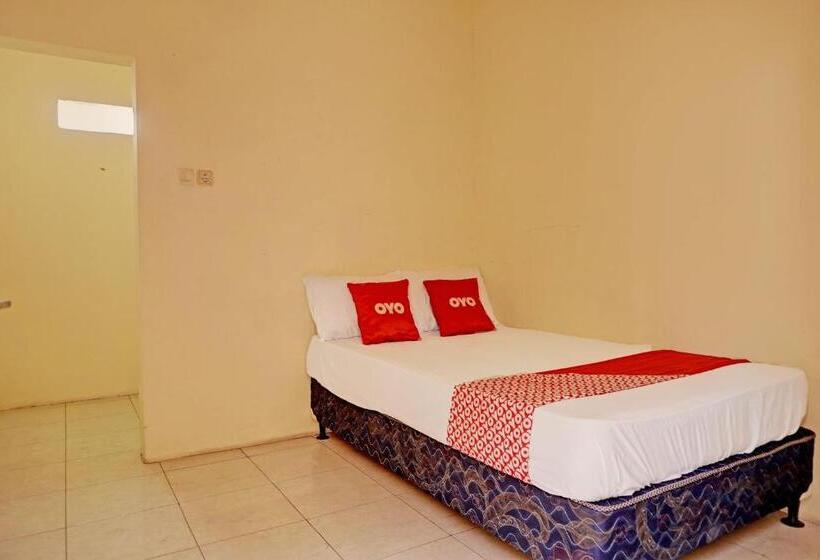 Номер Стандарт, Oyo Life 92936 Kost Teteh Erni Karawang