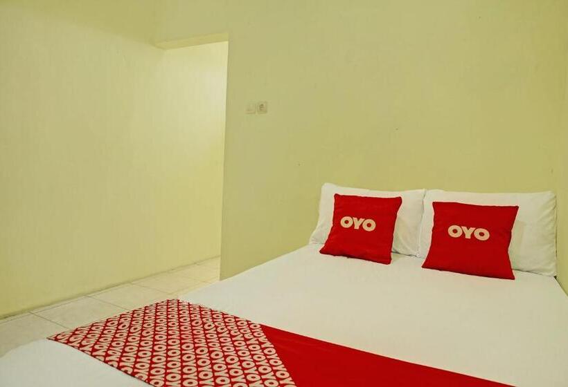 Номер Стандарт, Oyo Life 92936 Kost Teteh Erni Karawang