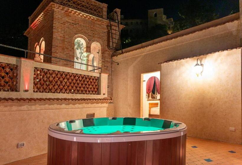 اتاق استاندارد با چشم‌انداز دریا, Villa Barluzzi
