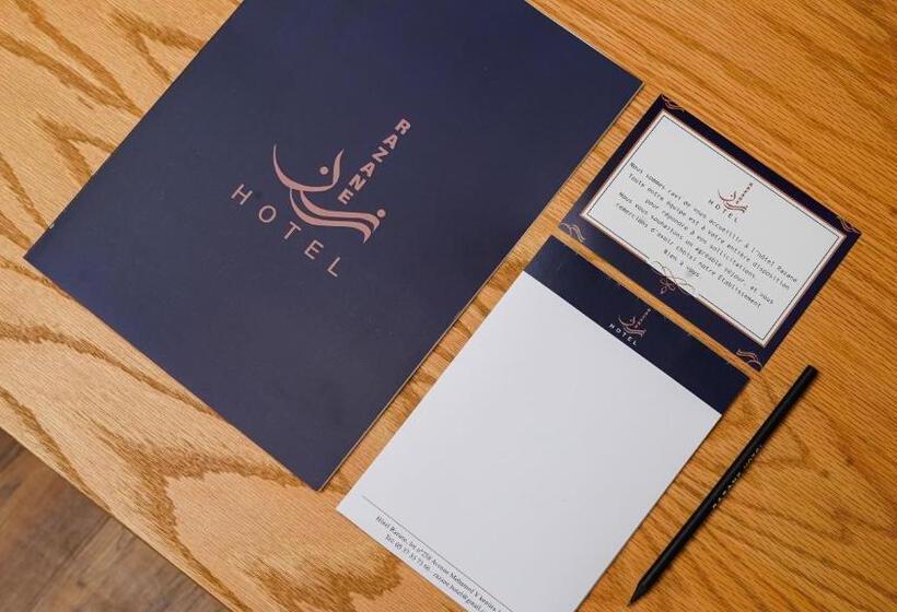 اتاق استاندارد با چشم‌انداز, Razane Hôtel