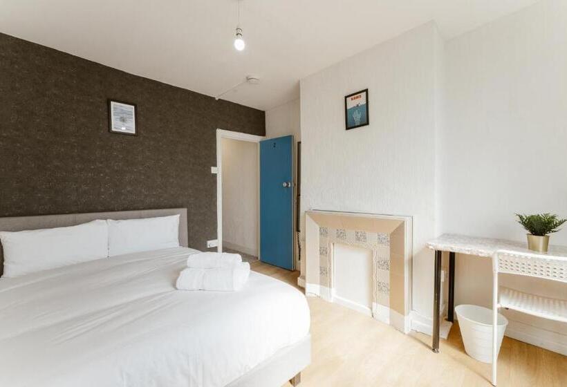 Номер Стандарт Совместная Ванная, Leyton Comfy Double Rooms   50