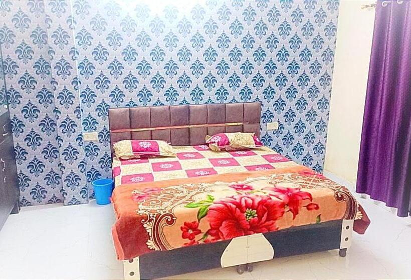 غرفة إقتصادية, Rcp Guest House    Lpu Law Gate