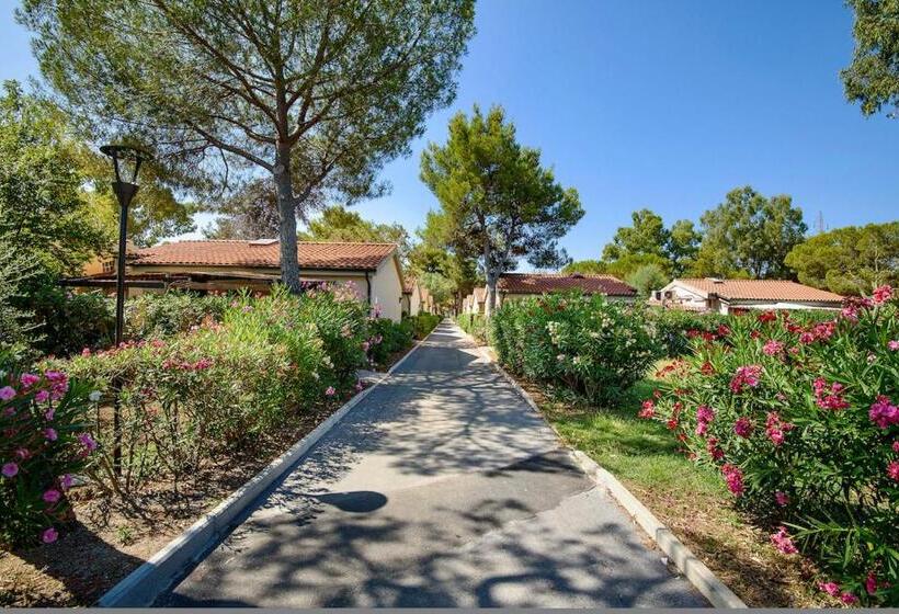 آپارتمان 1 خوابه, Isa Appartament Plus With Mezzanine, 4 Beds, Air Conditioning And Private Outdoor Area In Village Wi