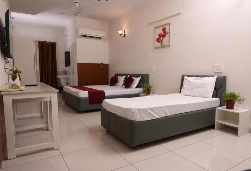 高级大房间, Patiala Inn