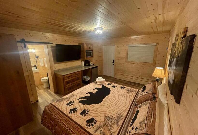 Люкс, Retreat On The Lake
