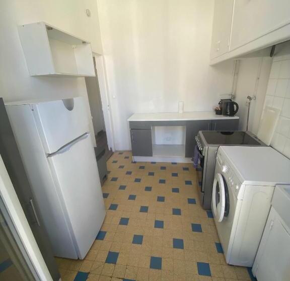 סטודיו משפחתי, Appartement Central De Caractère