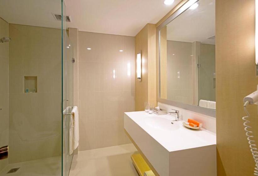Номер Стандарт, Surya Hotel & Cottages Prigen