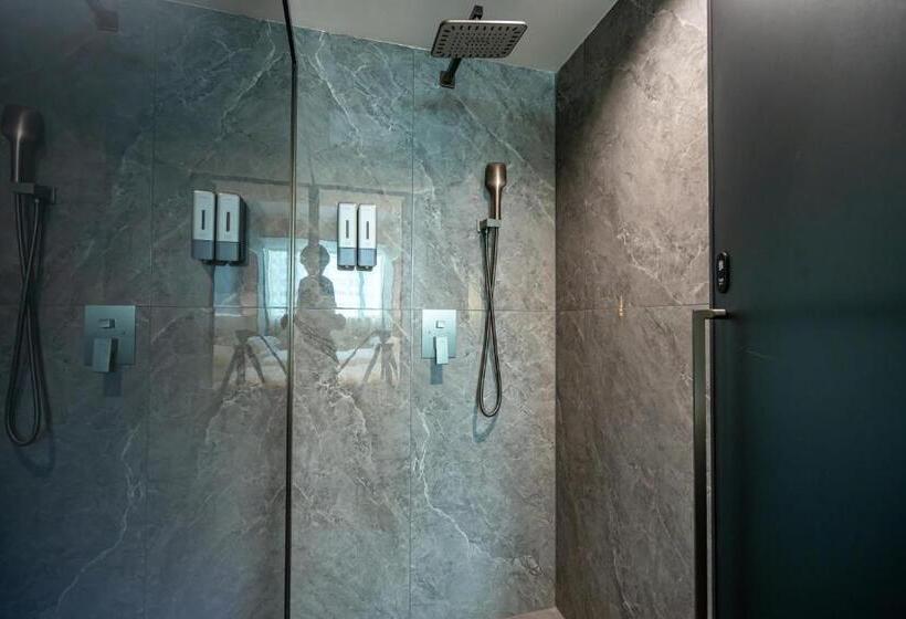 اتاق لوکس, Waifiden Hotel  Former Tokai Hotel   Xiaobei Metro Station   Free Shuttle Bus During Canton Fair