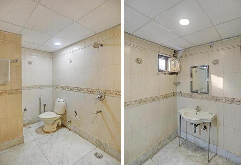 اتاق استاندارد, Anand Near Karol Bagh Metro Station