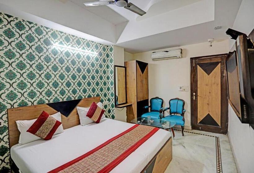 اتاق استاندارد, Anand Near Karol Bagh Metro Station