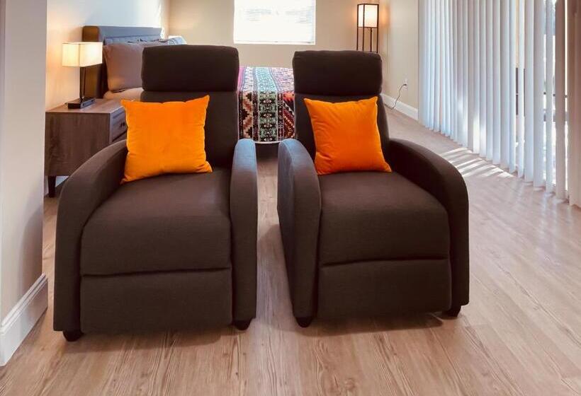 Стандартный Номер Кровать Кинг, White Orchid Apartments