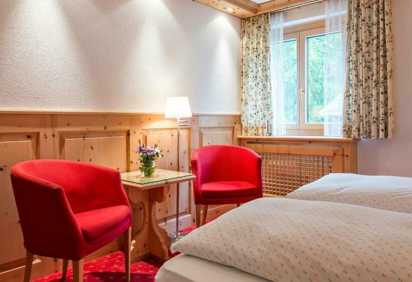 Классический Номер, Chesa Randolina